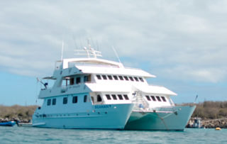seaman-journey-galapagos-cruise-latin-trails-320x203
