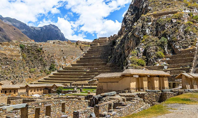 Ollantaytambo Ruins | Peru