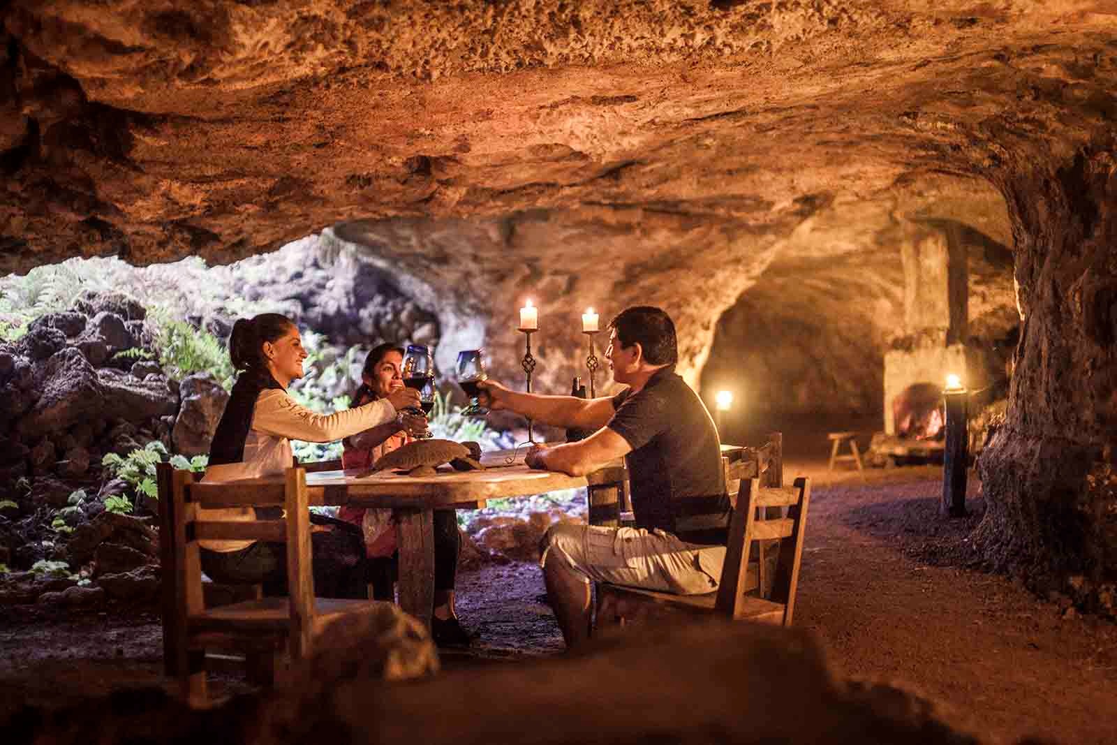 D'Cave restaurant