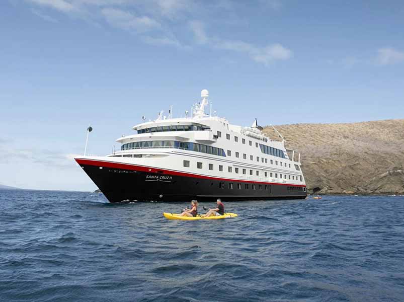 Kayaking | MS Santa Cruz II | Galapagos Cruise